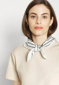 Top Skirt Set - Kokerrok - 003 - Off-White 12 Top Skirt Set - Kokerrok - 003 - Off-White -Anna Field 17d77307363e48c6bd680b42cdfb7bf7