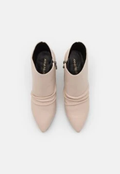 Anna Field Korte Laarzen - Beige 11 Anna Field Korte Laarzen - Beige -Anna Field 24d56426afbf4c7aab266a44ce48f8cc