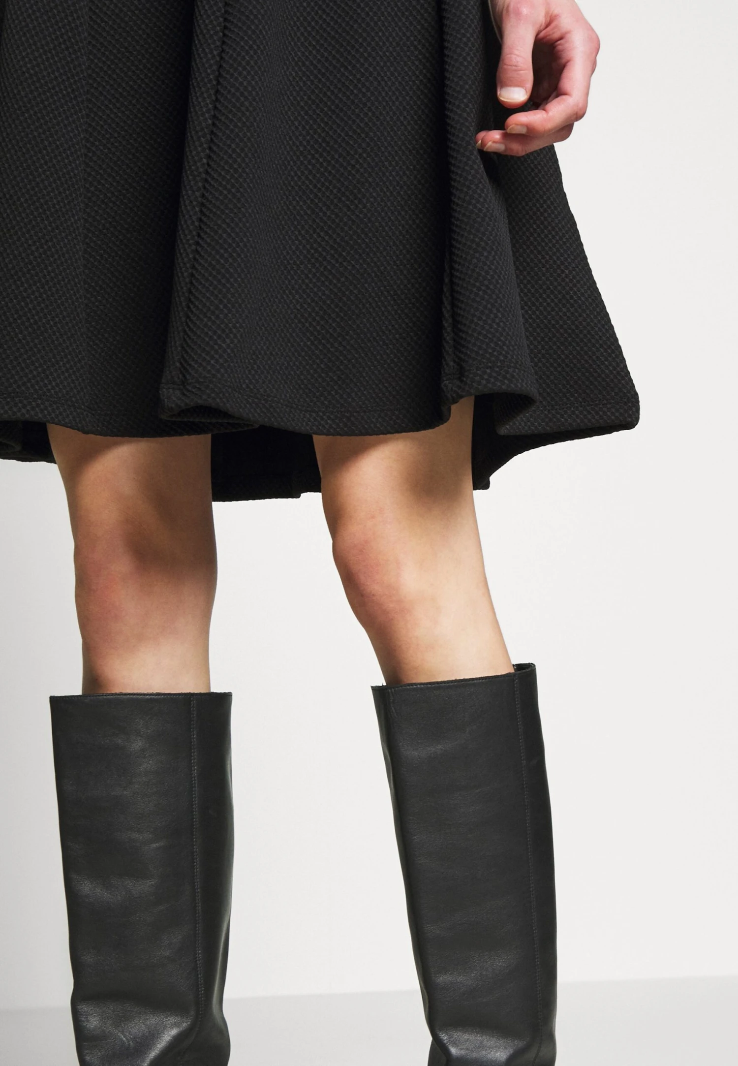 Anna Field Basic Mini A-Line Skirt - Minirok - Black 5 Anna Field Basic Mini A-Line Skirt - Minirok - Black - Afbeelding 5