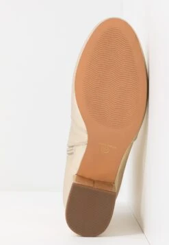 Anna Field Korte Laarzen - Gold 13 Anna Field Korte Laarzen - Gold -Anna Field c469a4e915e944edacb7db551c6d118c